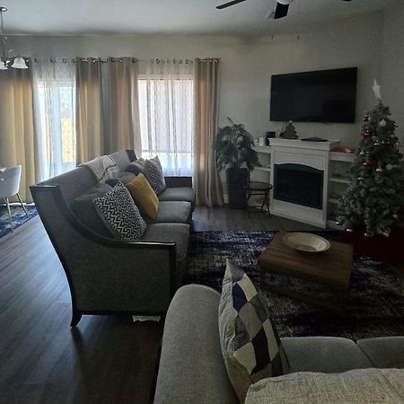 Gorgeous 3 Bedroom Home With Cable Tv In All Rooms & Free Wi-Fi Concord Eksteriør billede