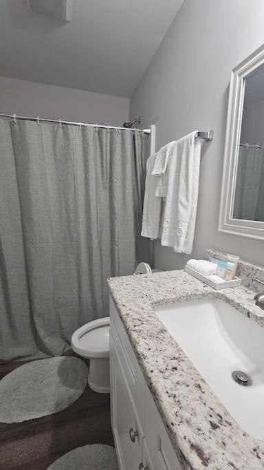 Gorgeous 3 Bedroom Home With Cable Tv In All Rooms & Free Wi-Fi Concord Eksteriør billede