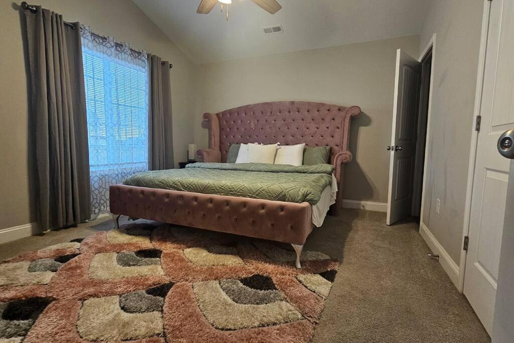 Gorgeous 3 Bedroom Home With Cable Tv In All Rooms & Free Wi-Fi Concord Eksteriør billede